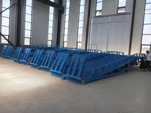 移動(dòng)式登車(chē)橋